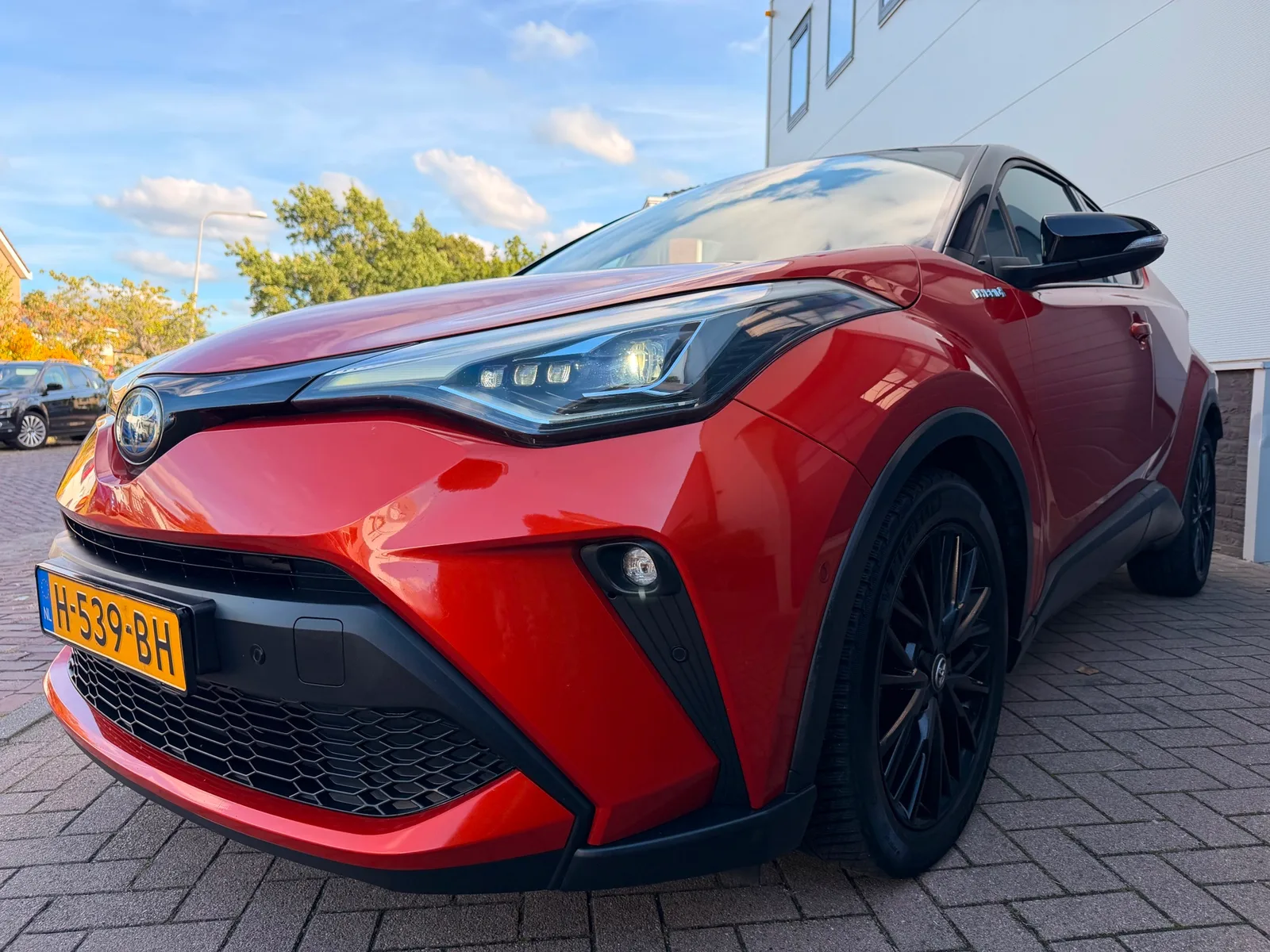 Toyota C-HR (2020) — foto 1