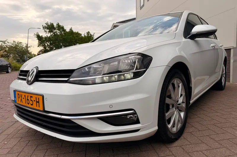 Volkswagen Golf (2017)
