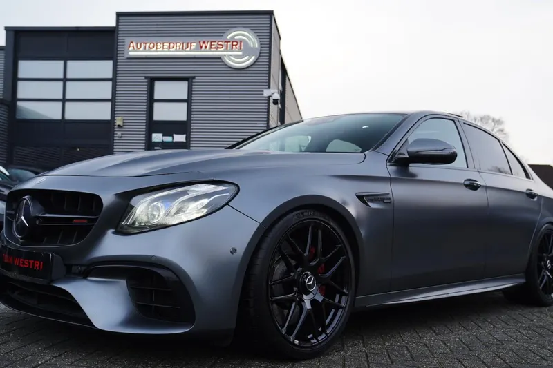 Mercedes-Benz Benz (2018)