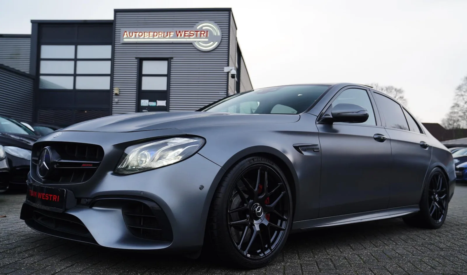 Mercedes-Benz Benz (2018) — foto 1