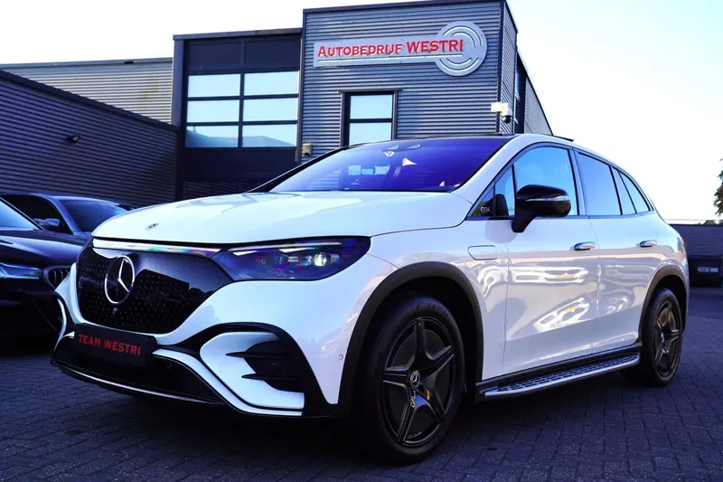 Mercedes-Benz Benz (2023)