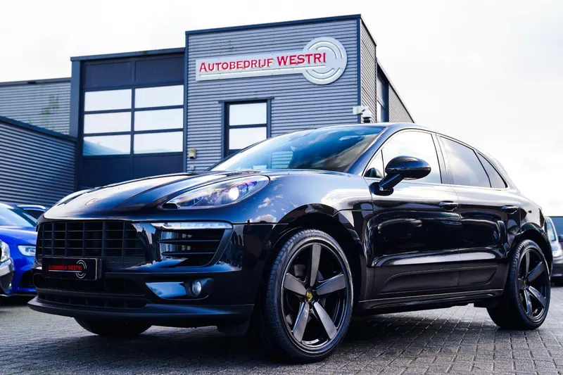 Porsche Macan (2018)