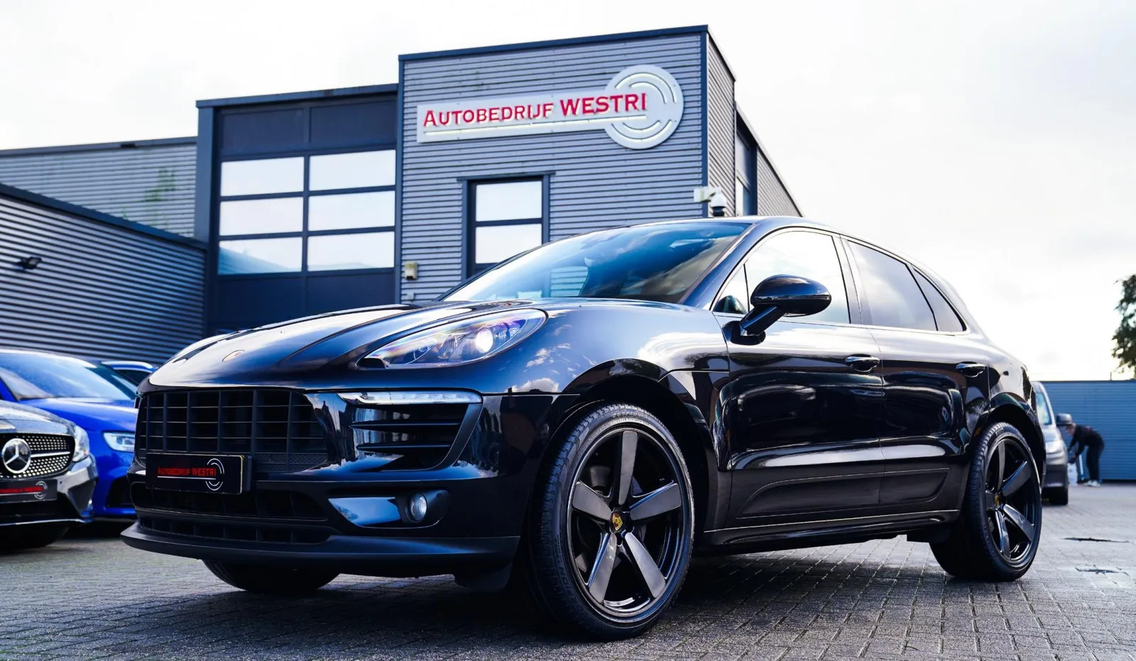 Porsche Macan (2018) — foto 1