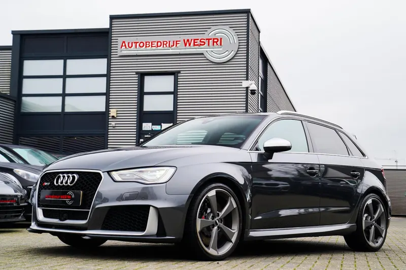 Audi RS3 (2016)