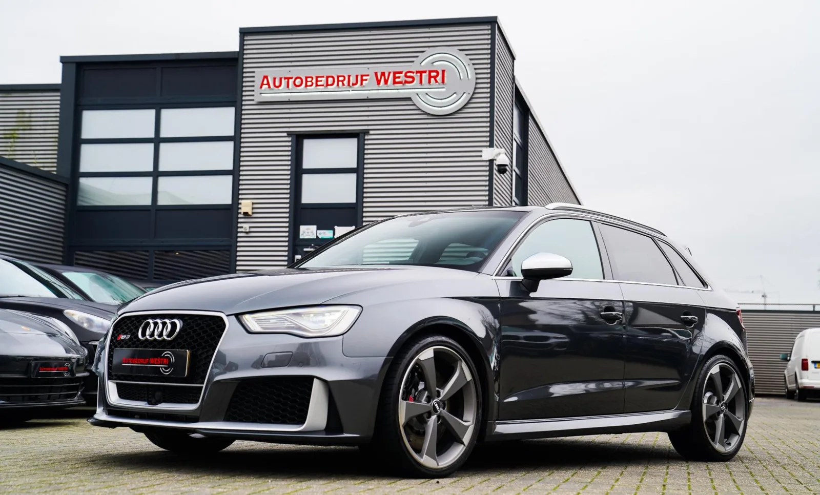 Audi RS3 (2016) — foto 1