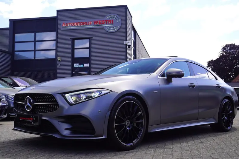Mercedes-Benz Benz (2018)