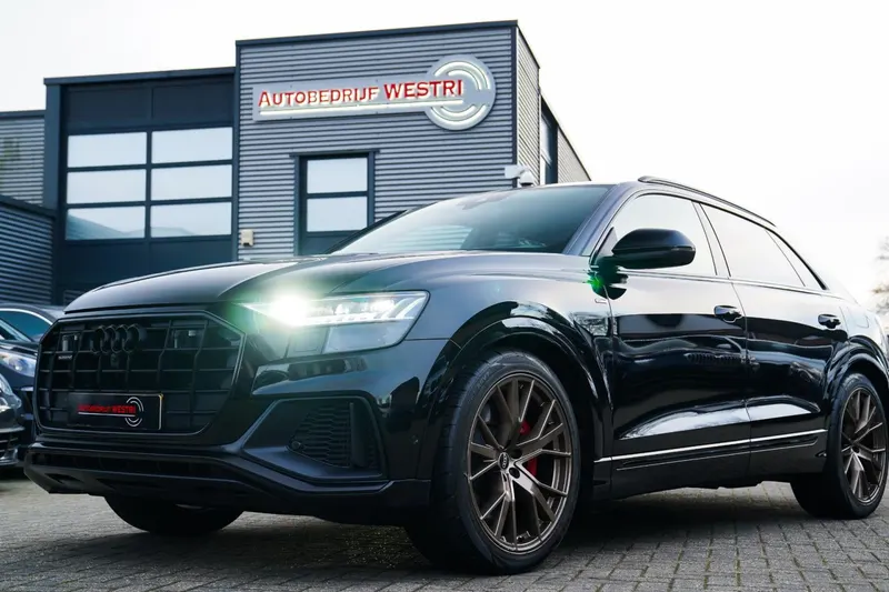 Audi Q8 (2021)