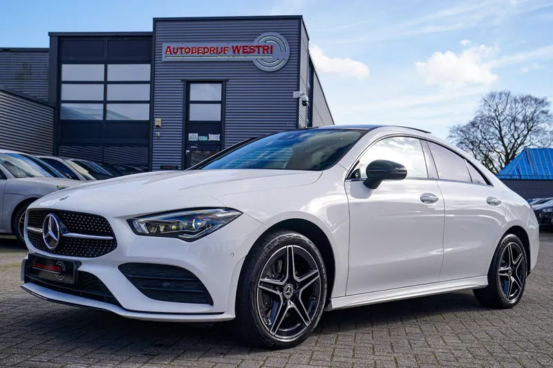 Mercedes-Benz Benz (2022)
