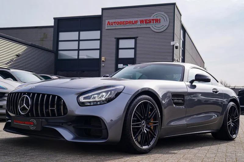 Mercedes-Benz Benz (2020)