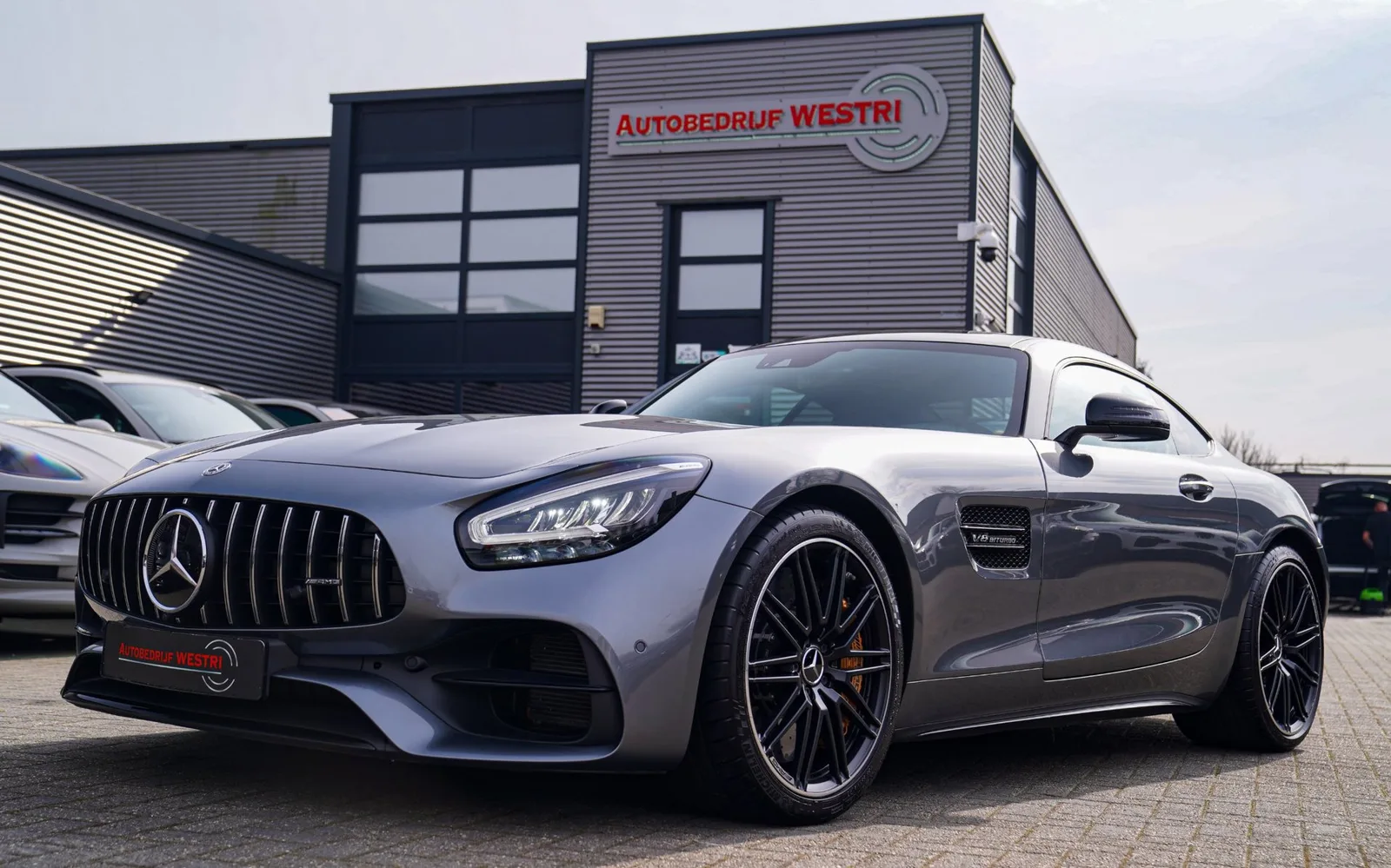 Mercedes-Benz Benz (2020) — foto 1