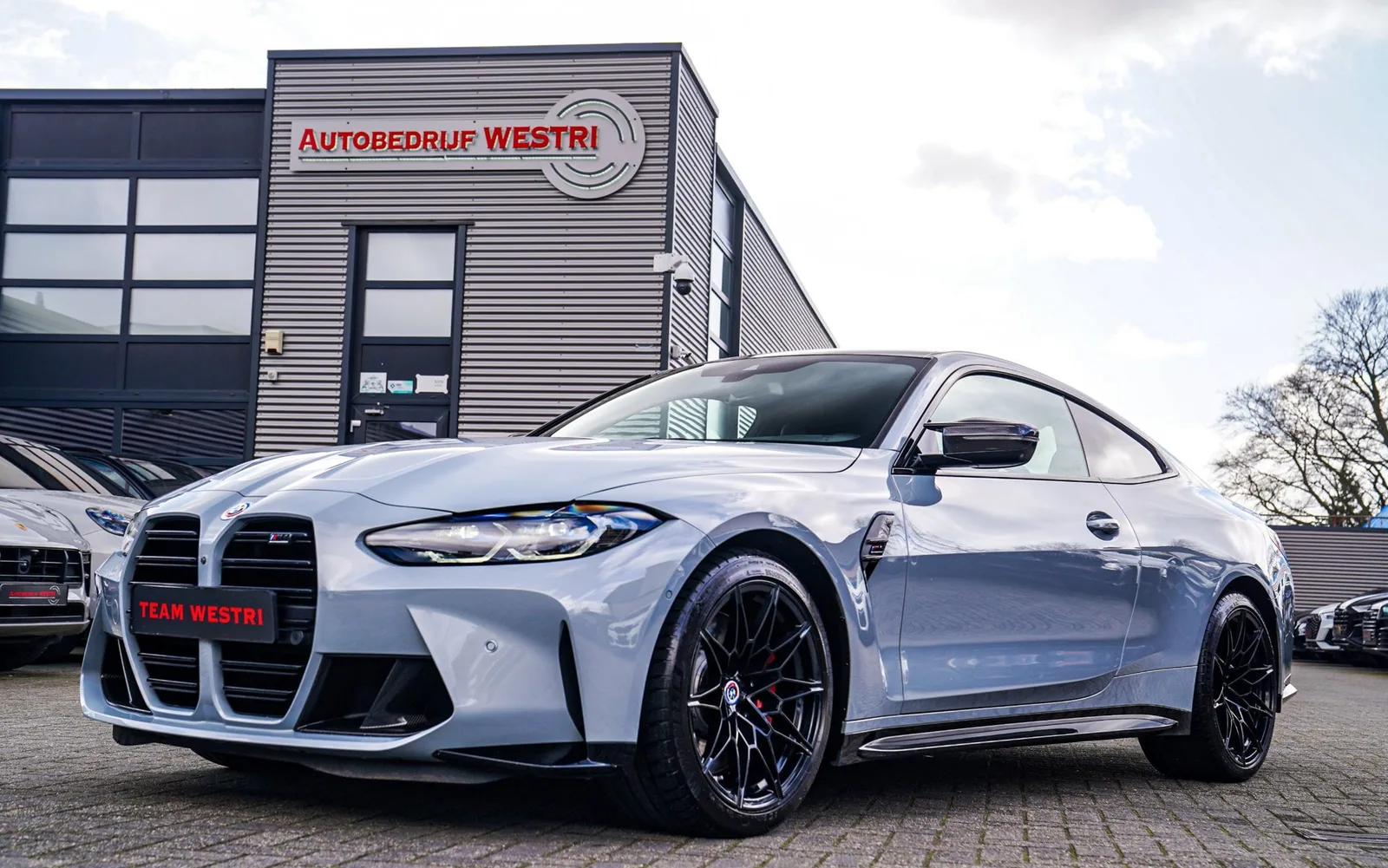 BMW M4 (2021) — foto 1