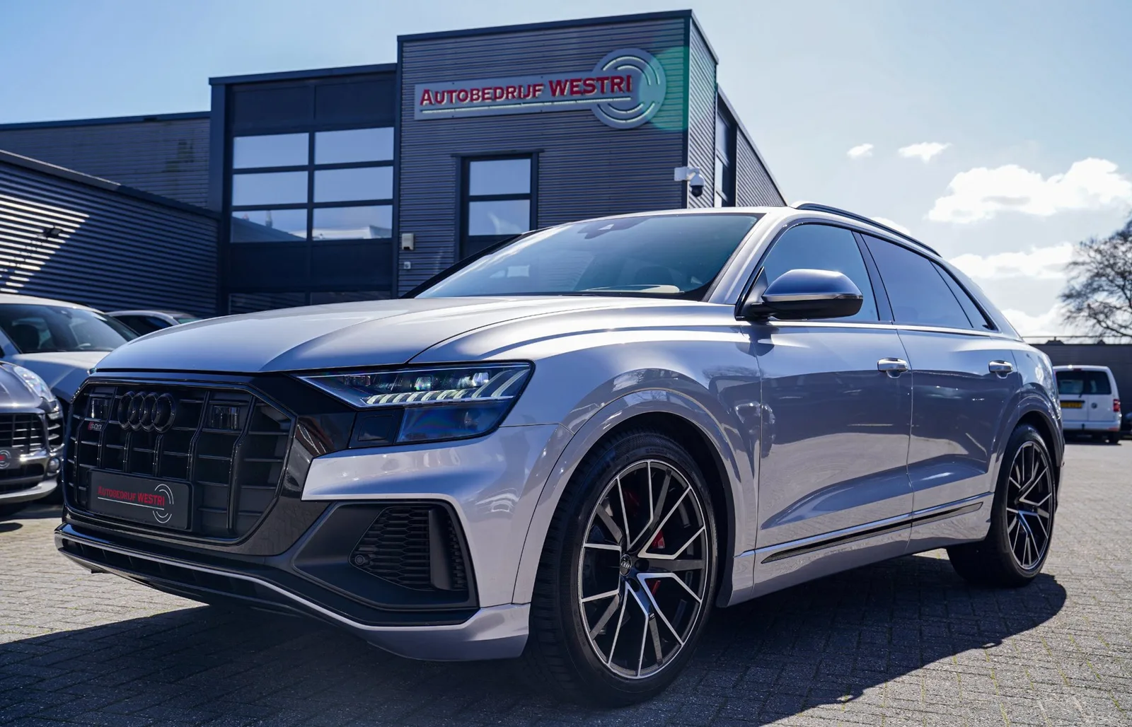 Audi SQ8 (2020) — foto 1
