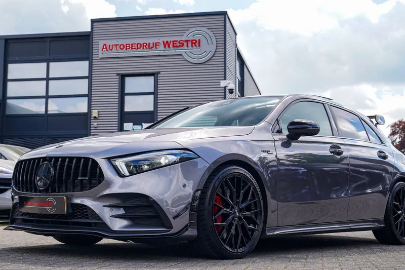 Mercedes-Benz Benz (2019)