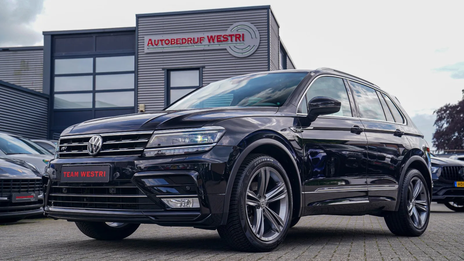 Volkswagen Tiguan (2016) — foto 1