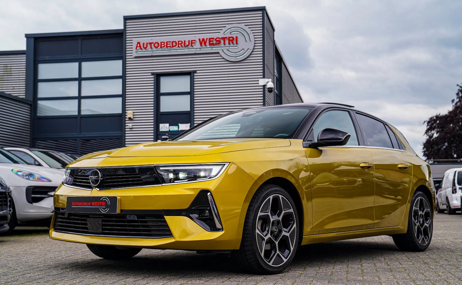 Opel Astra (2022) — foto 1