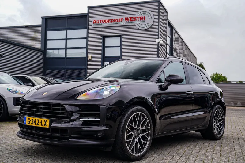 Porsche Macan (2019)
