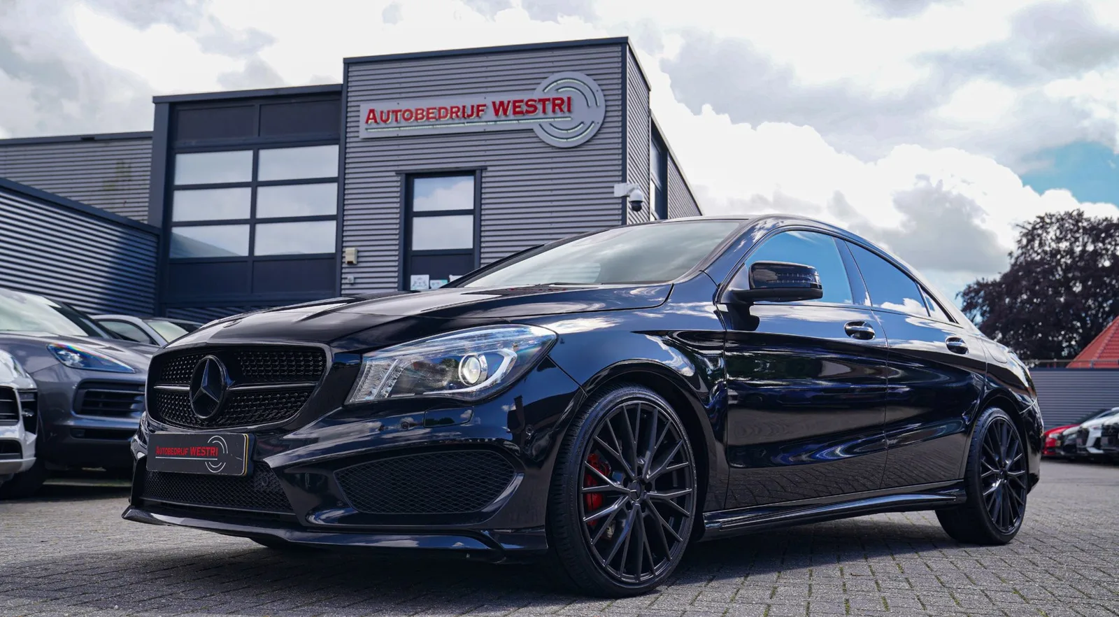 Mercedes-Benz Benz (2016) — foto 1