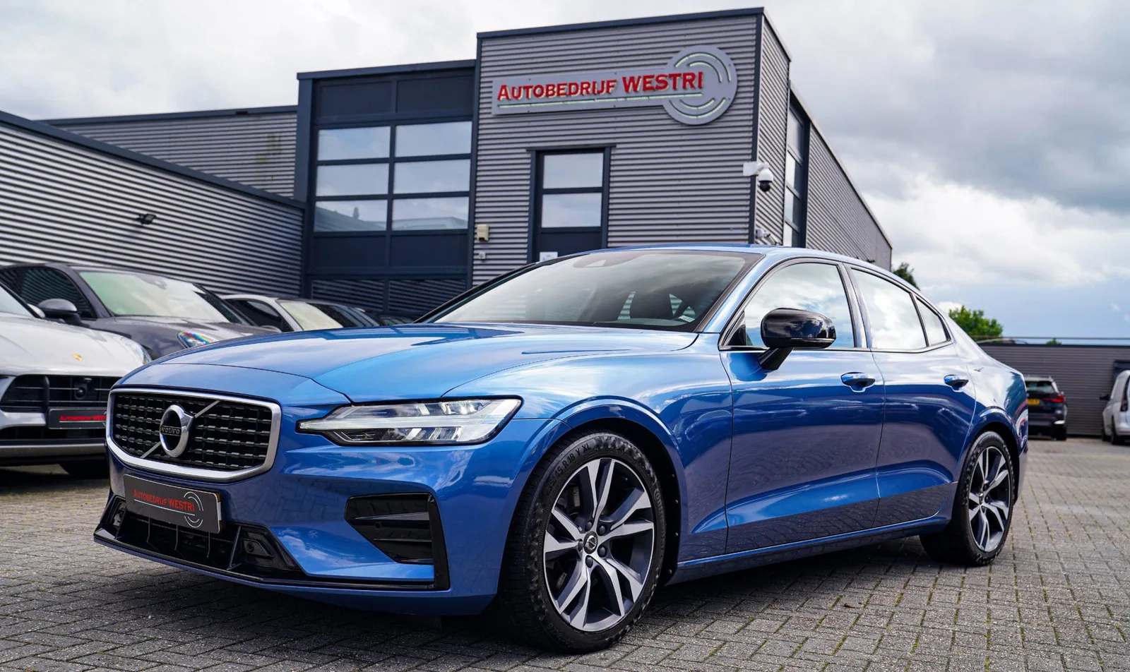 Volvo S60 (2019) — foto 1