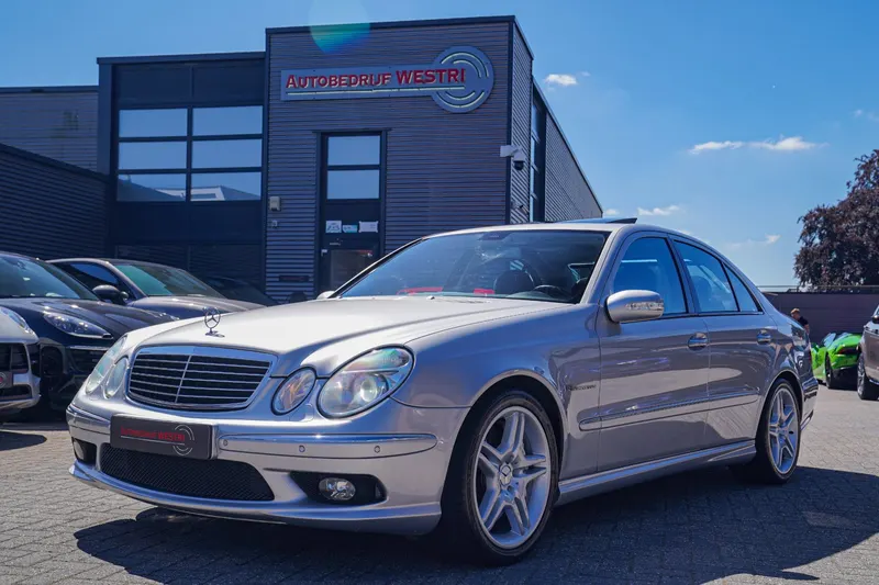 Mercedes-Benz Benz (2003)