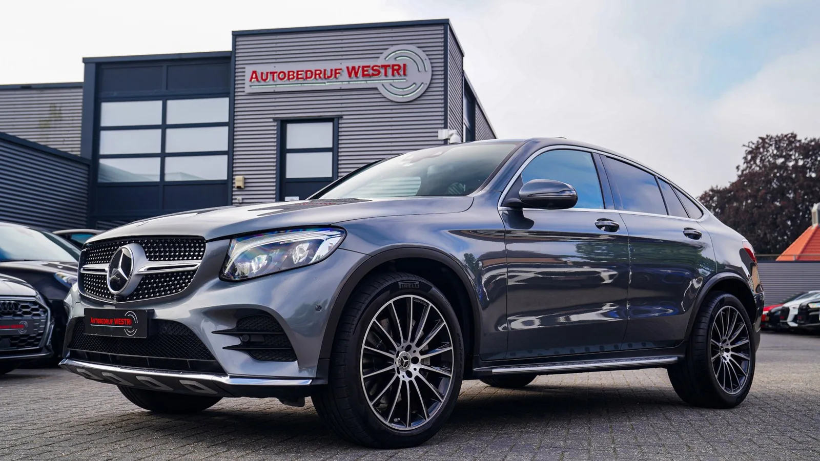 Mercedes-Benz Benz (2016) — foto 1