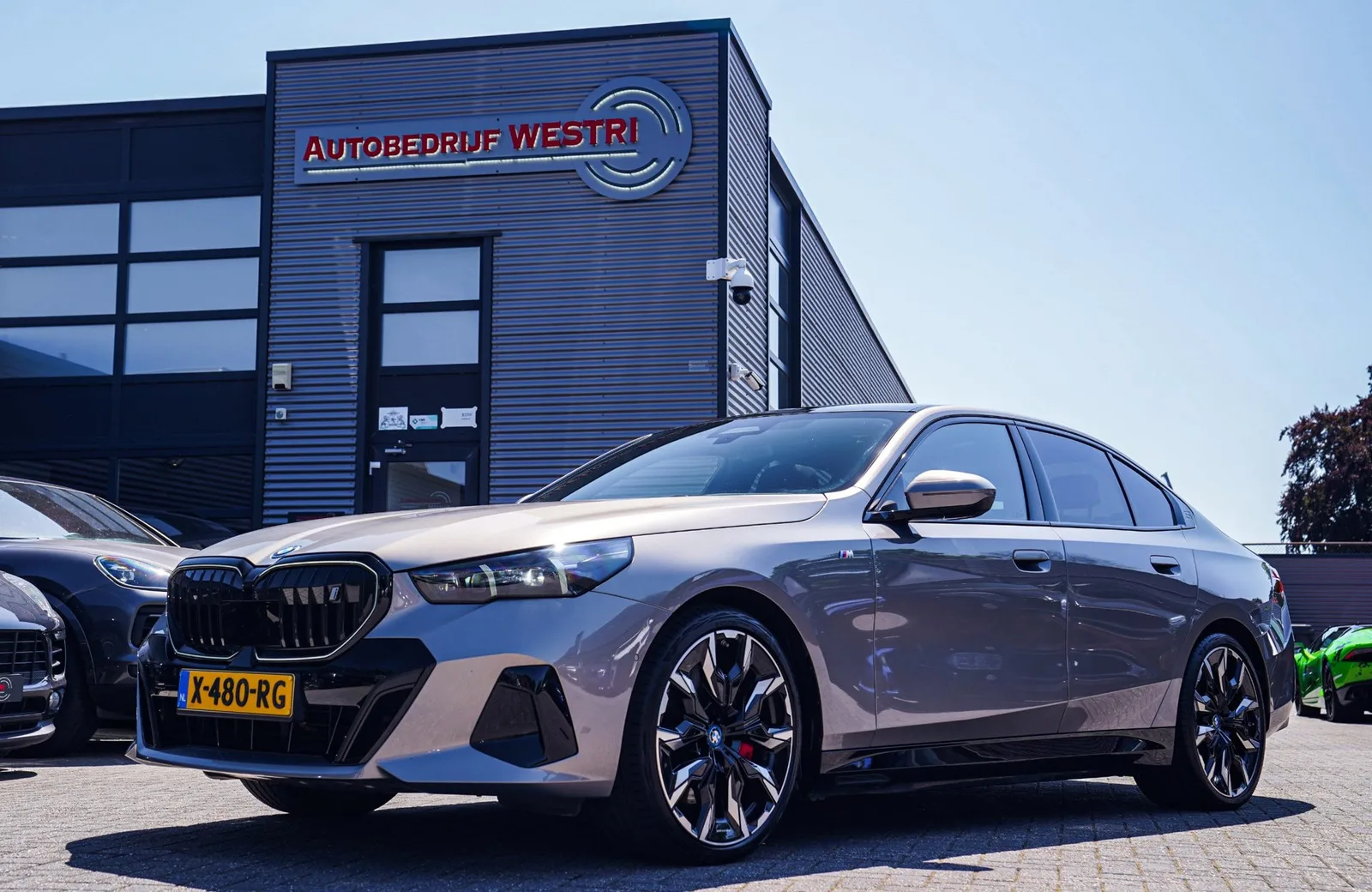BMW i5 (2024) — foto 1