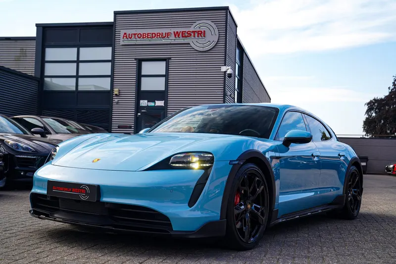 Porsche Taycan (2021)