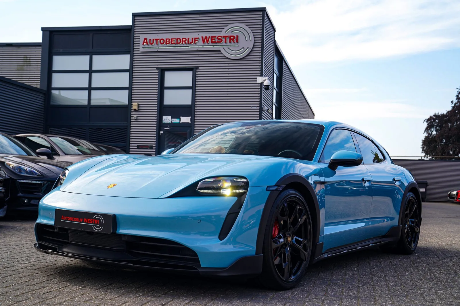 Porsche Taycan (2021) — foto 1