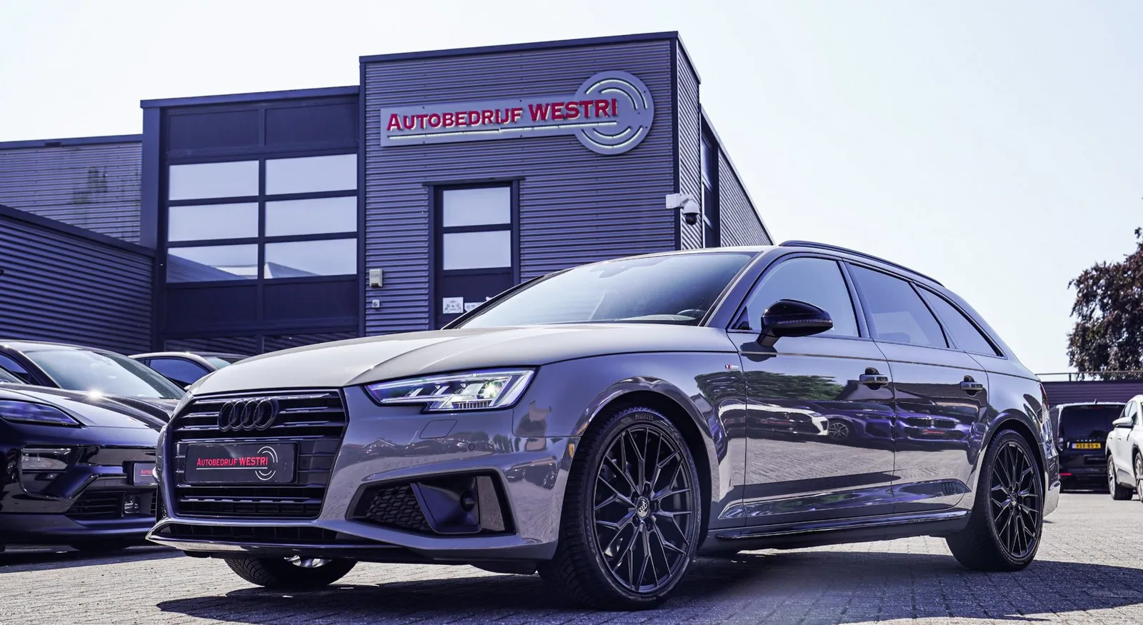 Audi A4 (2019) — foto 1