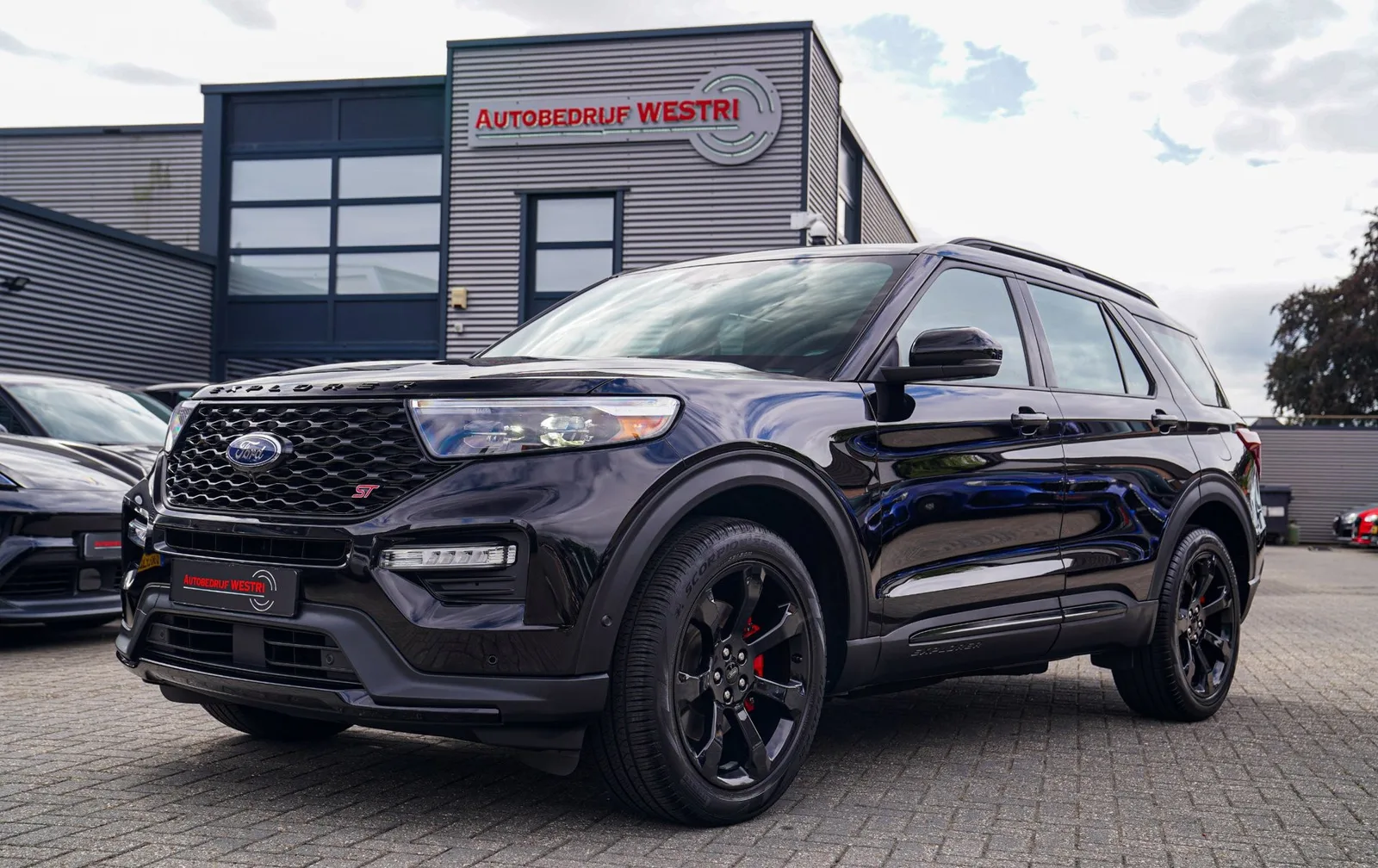 Ford Explorer (2023) — foto 1
