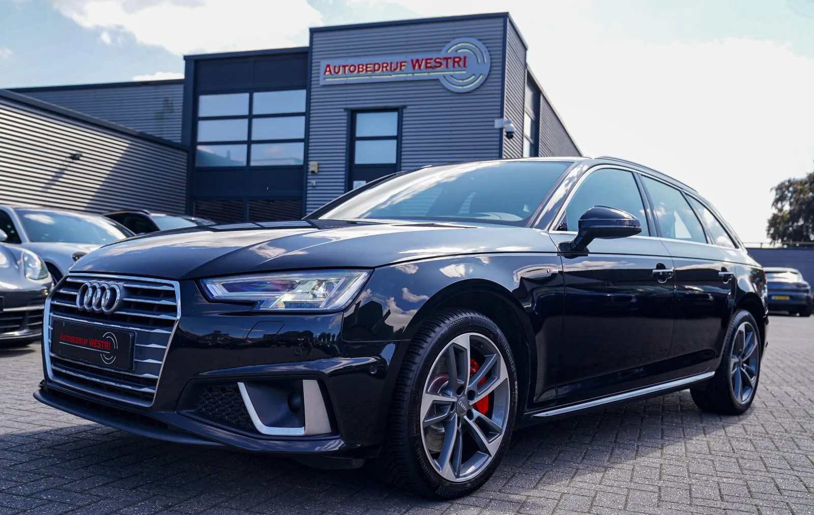 Audi A4 (2019) — foto 1