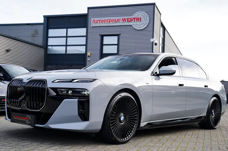 BMW i7 (2024)