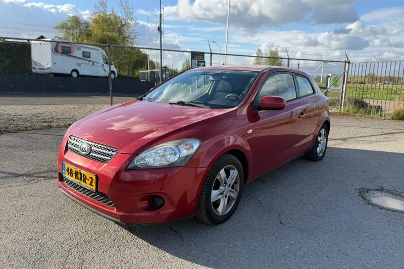 Kia Pro Cee'd (2010)