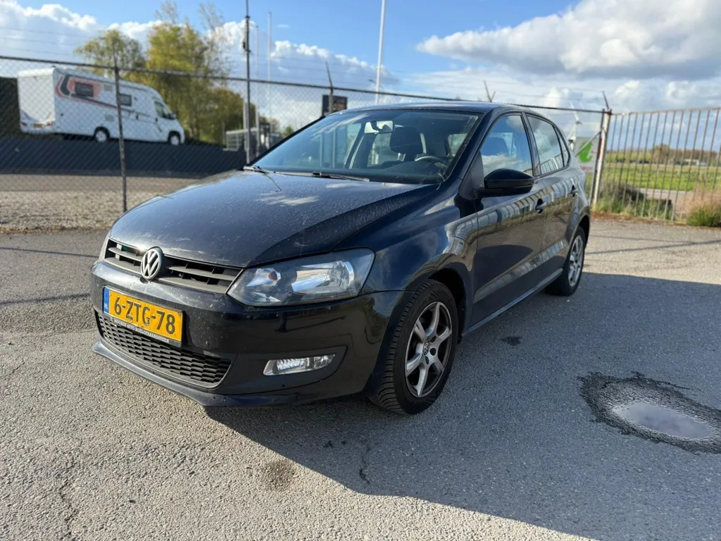 Volkswagen Polo (2013) — foto 1