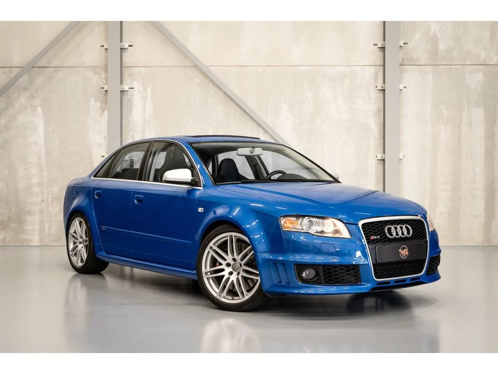 Audi RS 4 (2006) — foto 1