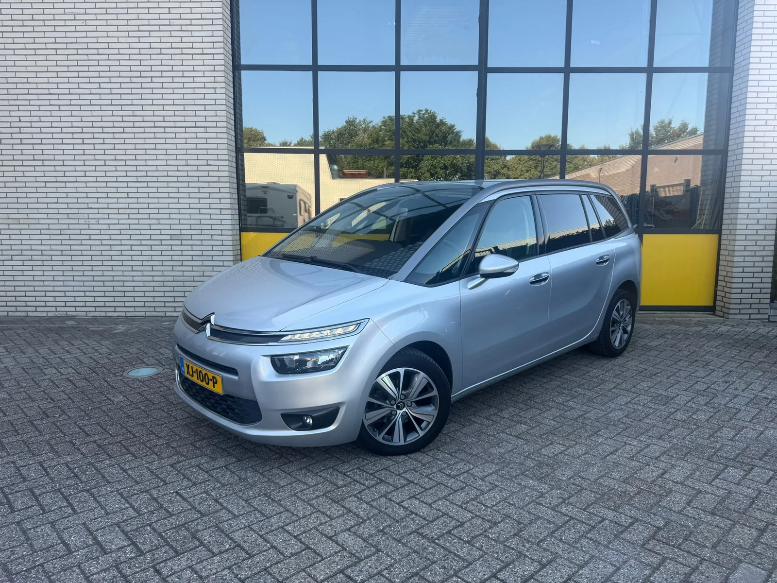 Citroën Grand C4 Picasso (2016) — foto 1