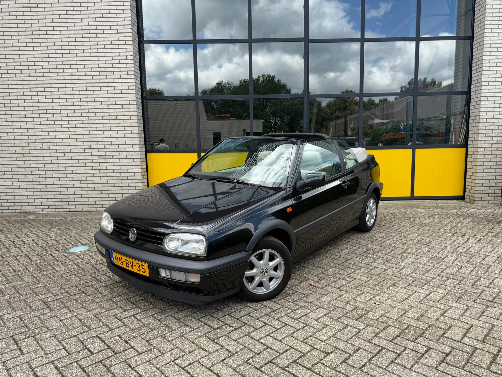 Volkswagen Golf (1997) — foto 1