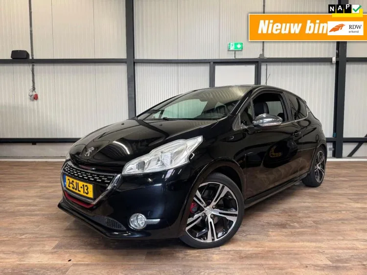 Peugeot 208 (2013) — foto 1