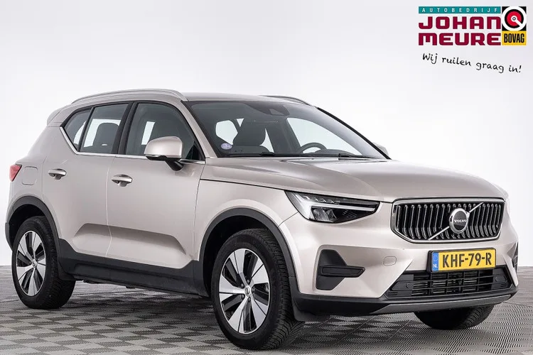 Volvo XC40 (2023) — foto 1