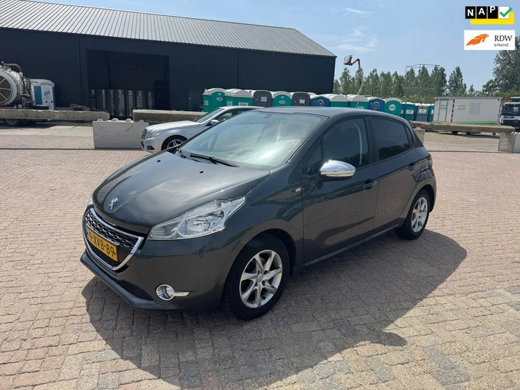 Peugeot 208 (2014) — foto 1