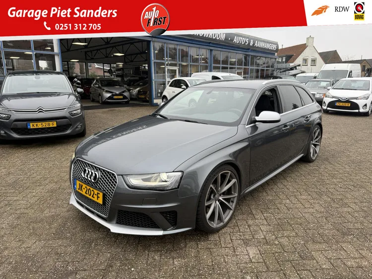 Audi RS4 (2012) — foto 1