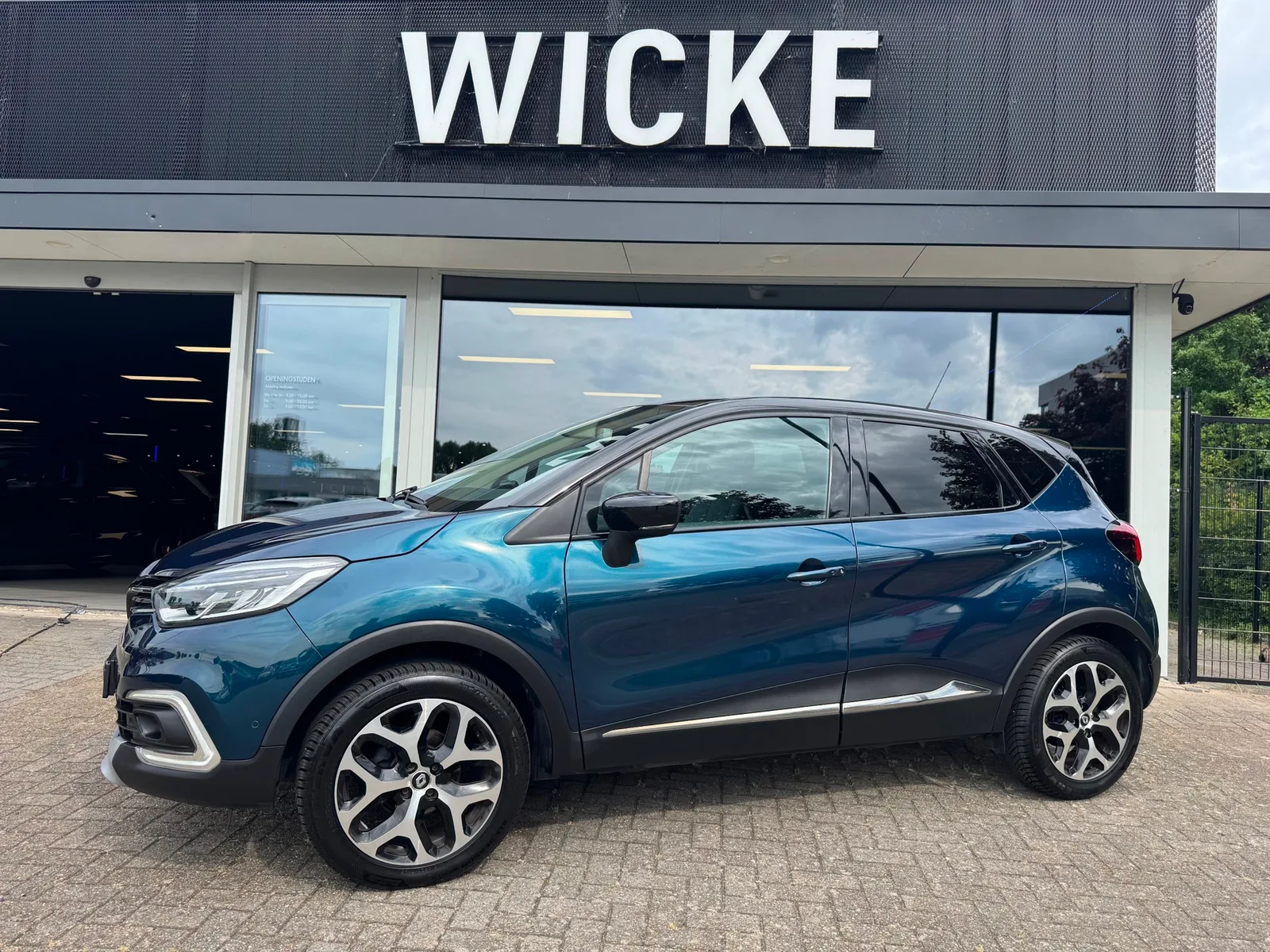 Renault Captur (2018) — foto 1