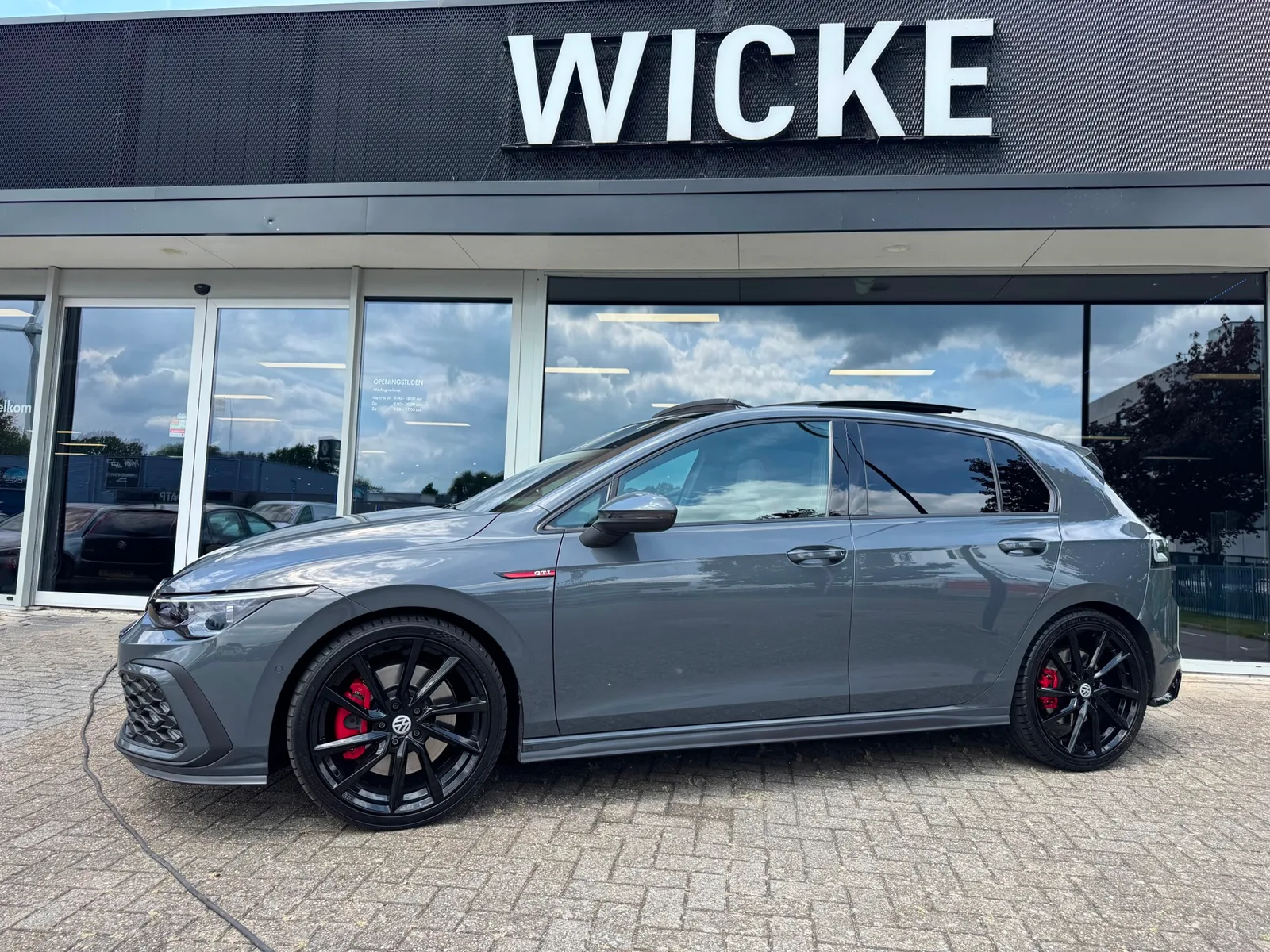 Volkswagen Golf (2020) — foto 1