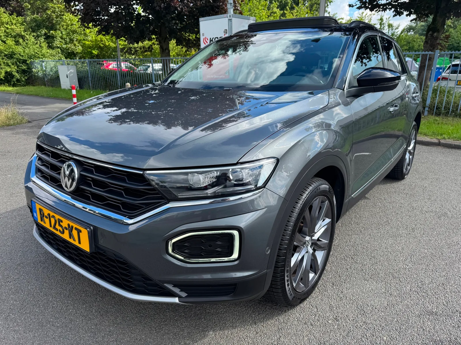 Volkswagen T-Roc (2018) — foto 1