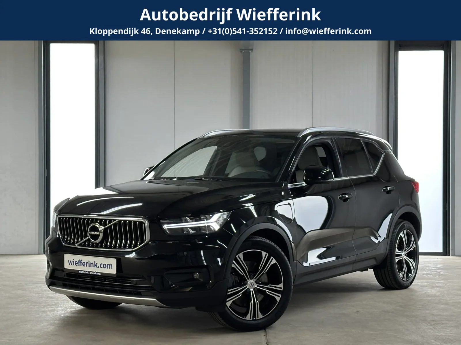 Volvo XC40 (2019) — foto 1