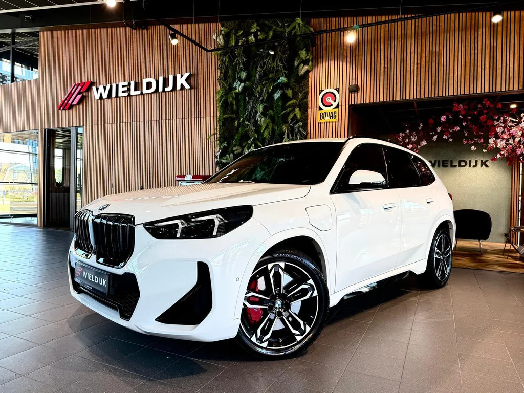 BMW X1 (2025) — foto 1
