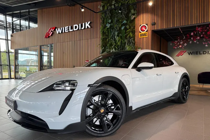 Porsche 4 (2022)