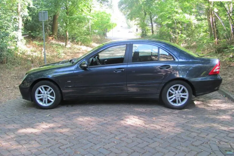Mercedes-Benz C-Klasse (2004)