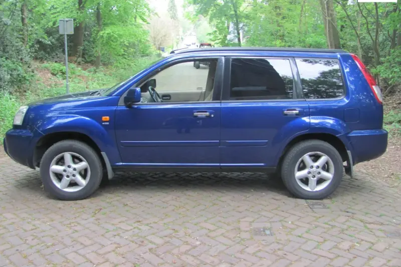 Nissan X-Trail (2003)