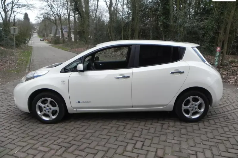 Nissan Leaf (2013)