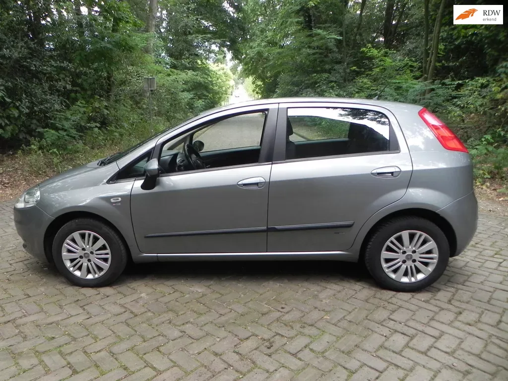 Fiat Grande Punto (2008) — foto 1